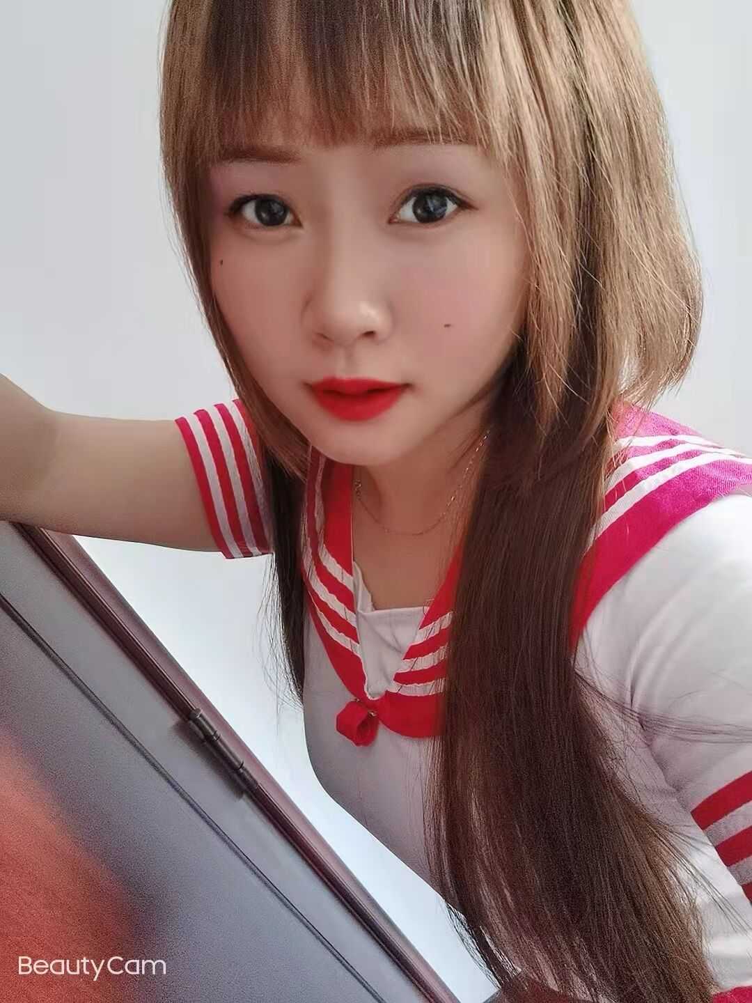 卡哇伊听话乖巧嫩妹